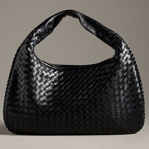 URBAN EXPRESSIONS ADELA WOVEN BAG NWT